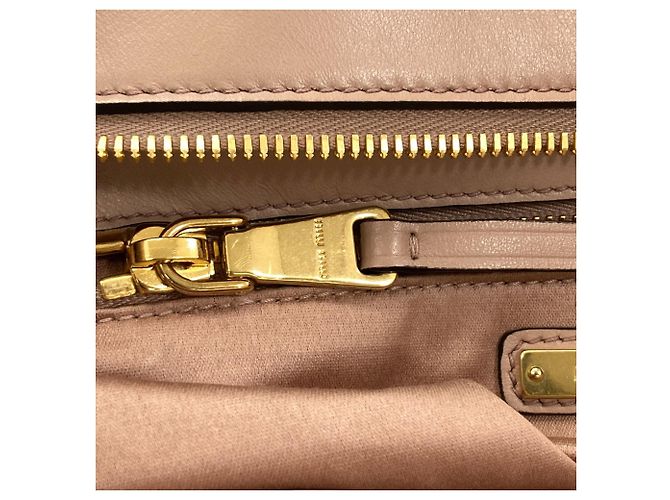 Sac cabas 2-en-1 en cuir Miu Miu - vue 12