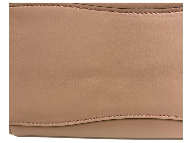 Sac cabas 2-en-1 en cuir Miu Miu - vue 16