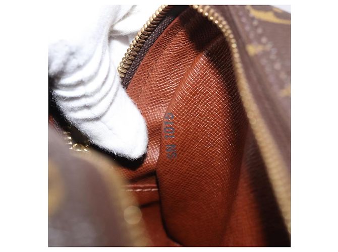 Louis Vuitton Blois Monogram Canvas Marrone - view 6