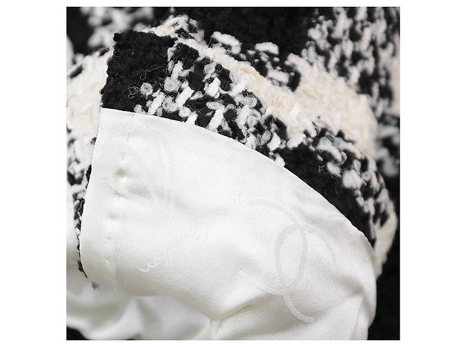 Timeless Abrigo Chanel P54393 de lana y seda tweed Blanco - vista 8