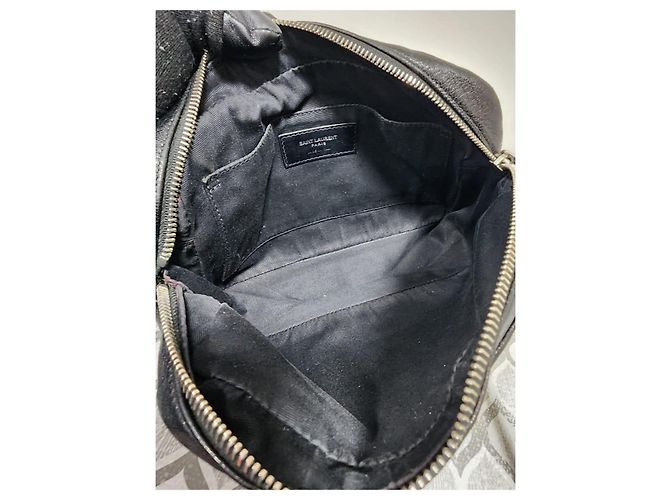 Yves Saint Laurent Saint Laurent Lou Small Camera Bag Preto - vista 10