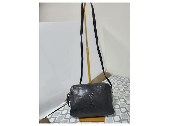 Yves Saint Laurent Saint Laurent Lou Small Camera Bag Preto - vista 12