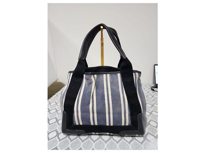 Borsa Balenciaga Cabas S in tela a righe - Blu Navy Nero Bianco - vista 3