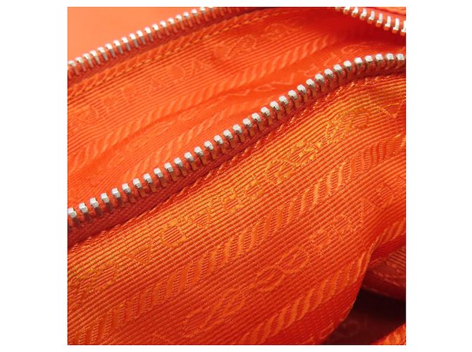 Borsa a tracolla Prada Logo in nylon arancione - vista 9