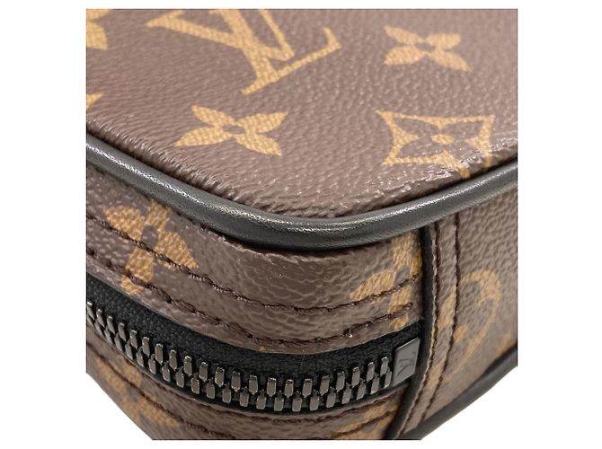Louis Vuitton M44428 Utility Side Bag Monogramma - vista 19