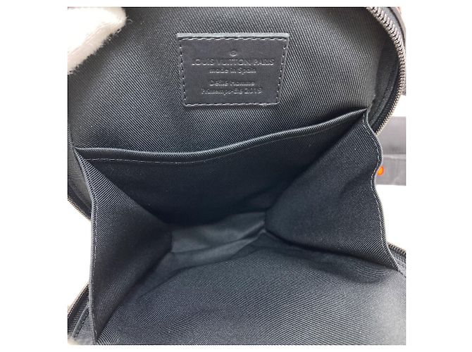 Louis Vuitton M44428 Utility Side Bag Monogramma - vista 5
