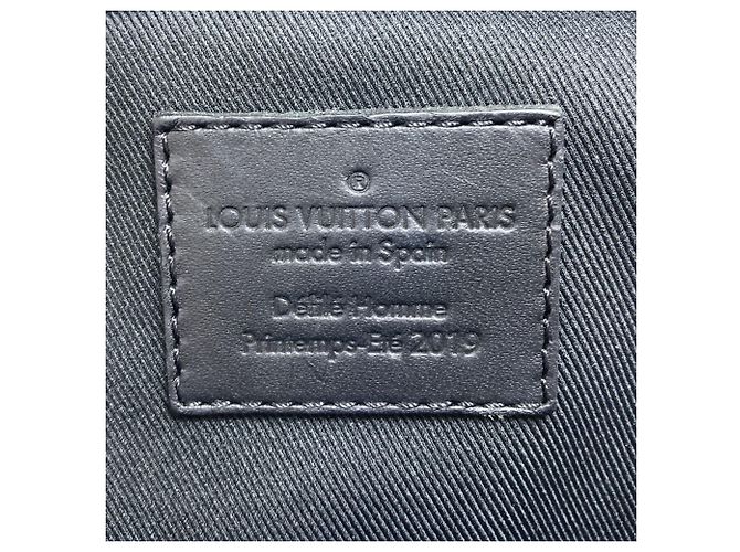 Louis Vuitton M44428 Utility Side Bag Monogramma - vista 6