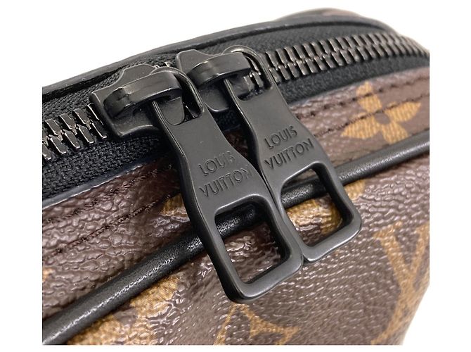 Louis Vuitton M44428 Utility Side Bag Monogramma - vista 9