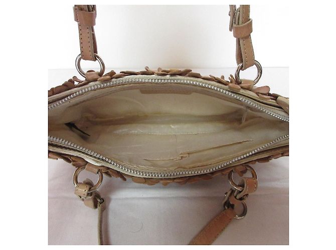 Autre Marque Francesco Biasia Lederhandtasche mit Blumenmotiv Beige - Ansicht 7