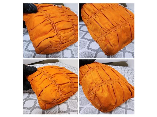 Prada Tessuto Gaufre Clutch in Nylon Arancione - vista 9