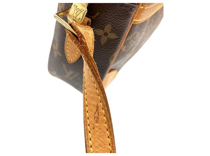 Borsa a Spalla Louis Vuitton Trocadero PM Monogramma - vista 15