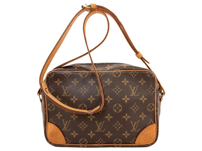 Borsa a Spalla Louis Vuitton Trocadero PM Monogramma - vista 2