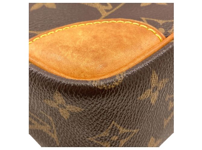 Borsa a Spalla Louis Vuitton Trocadero PM Monogramma - vista 21