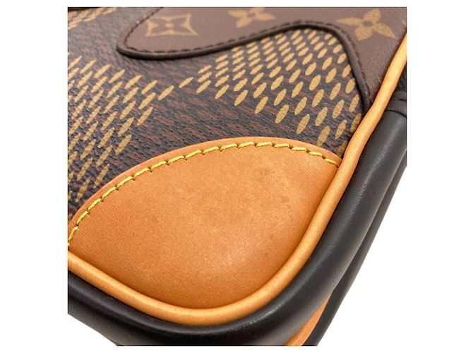 Louis Vuitton N40379 Amazon Sling Bag Monogramma - vista 11