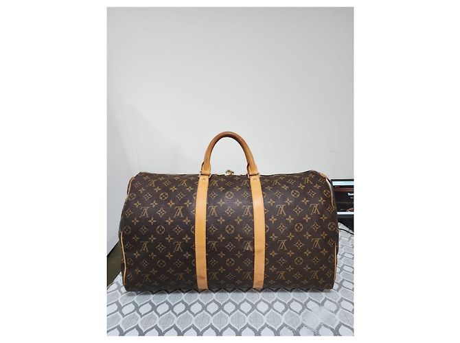 Louis Vuitton Keepall Bandoulière 50 Monogram Patches Marrone Beige - vista 3