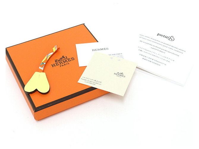 Hermès Portachiavi Petit h Small Heart Giallo/Arancione - vista 6
