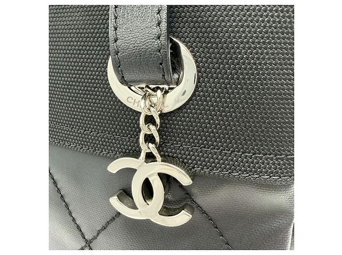 Borsa Tote Chanel Paris Biarritz PM Small Nero - vista 11
