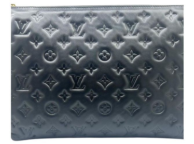 Bolsa de ombro Louis Vuitton Coussin MM em couro de cordeiro Preto - vista 2