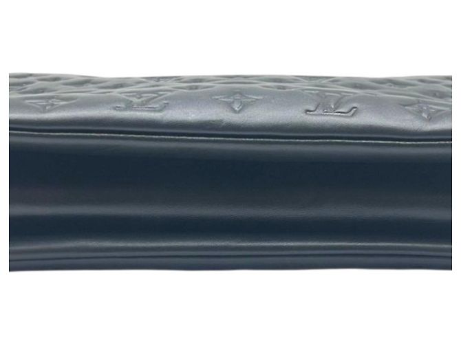 Bolsa de ombro Louis Vuitton Coussin MM em couro de cordeiro Preto - vista 5