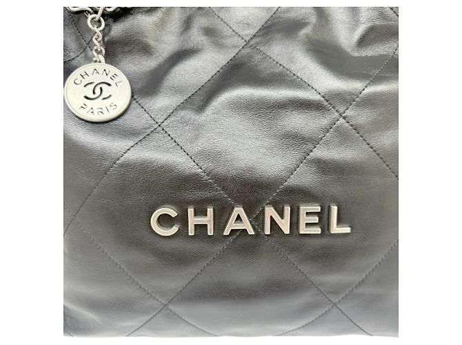 CHANEL Matelassé 22 Small Handbag Schwarz - Ansicht 7