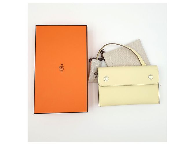 Hermès Portafoglio Walletbag Hermesnap in pelle Epsom Giallo Milton Crema - vista 9