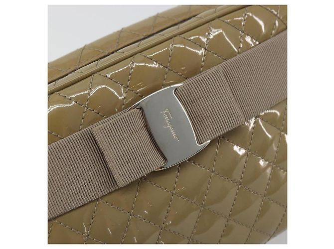 Borsa Salvatore Ferragamo Vala Chain in pelle vernice Silver Beige Auth 179215A Argento - vista 17