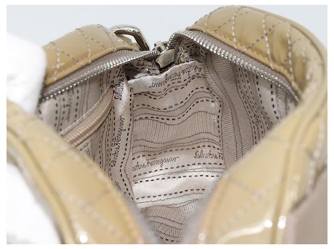 Borsa Salvatore Ferragamo Vala Chain in pelle vernice Silver Beige Auth 179215A Argento - vista 19