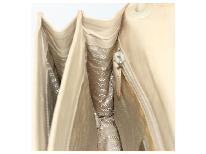 Borsa a Spalla con Catena PRADA in Pelle Beige Argento Auth 180139 - vista 19