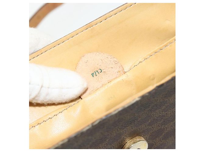 Céline CELINE Borsa a Spalla Macadam Canvas Medallion PVC Pelle Marrone Oro Auth ep14618 D'oro - vista 12
