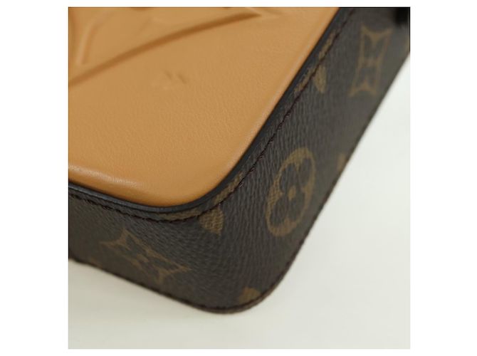 LOUIS VUITTON Monogram Music Player Wearable Wallet Bag M14063 LV Auth 177363SAM Monogramma - vista 16