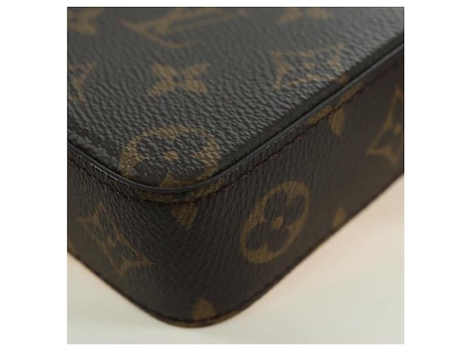 LOUIS VUITTON Monogram Music Player Wearable Wallet Bag M14063 LV Auth 177363SAM Monogramma - vista 18