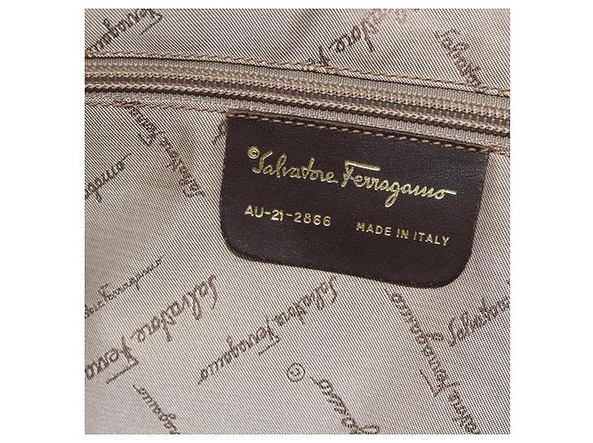 Borsa Tote Salvatore Ferragamo in nylon marrone e oro Auth 179217A D'oro - vista 12
