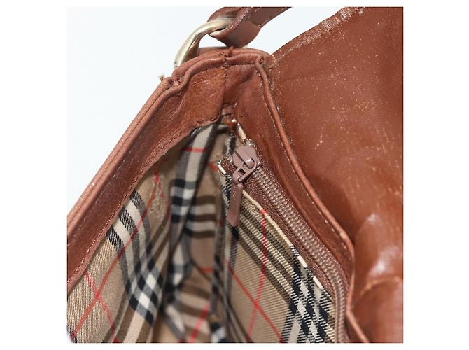 Borsa a Spalla Burberry in Pelle Marrone Oro Auth 180067 D'oro - vista 19