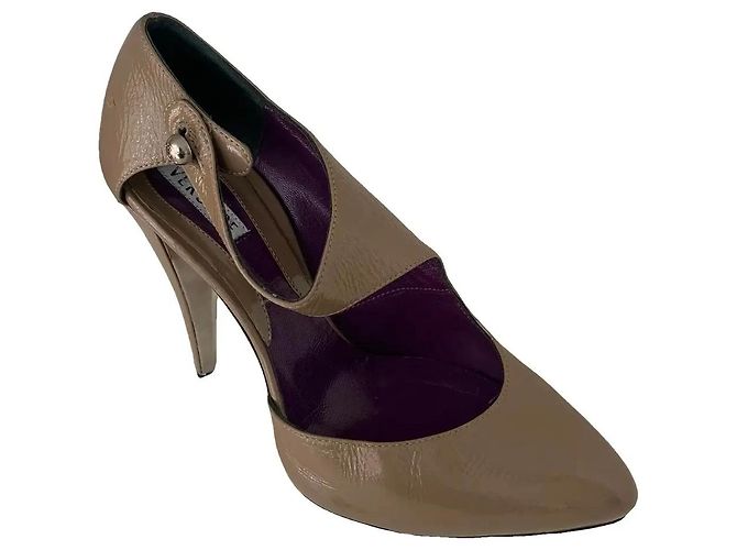 Décolleté Versace in vernice taupe - vista 2