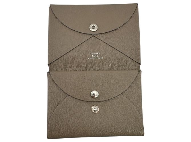 Hermès Monedero/Tarjetero HERMES Calvi Duo en Marrón Castaño Gris pardo - vista 7