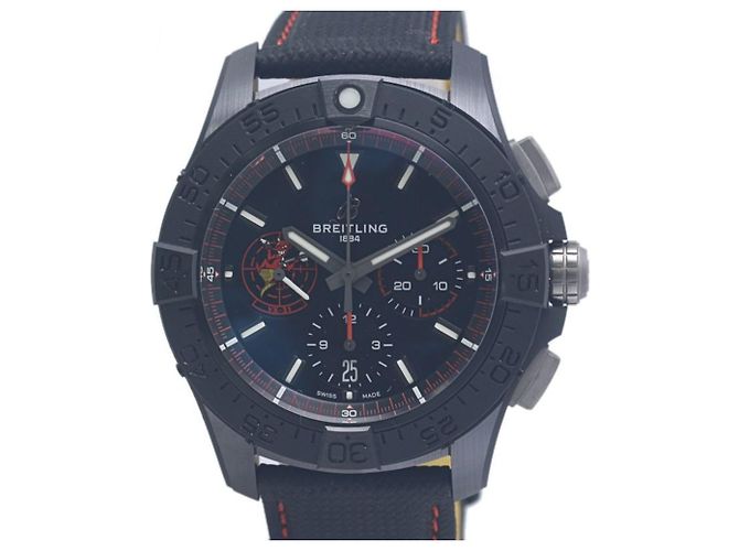 Orologio Breitling Avenger B01 Night Mission da uomo - vista 2