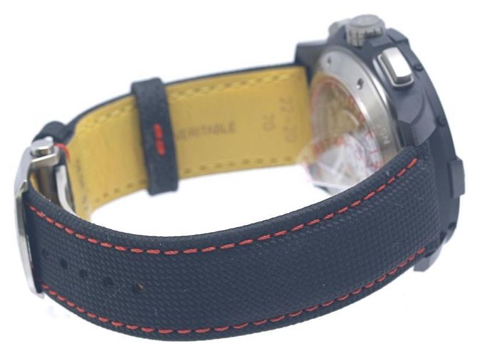 Orologio Breitling Avenger B01 Night Mission da uomo - vista 6