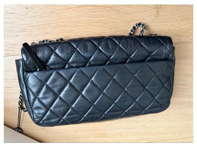 Borsa Chanel Classic Flap in pelle di agnello nera Nero - vista 3