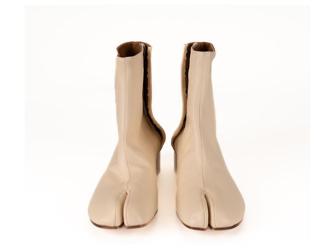 Maison Martin Margiela Botines Tabi Maison Margiela de piel beige para mujer EU 38.5 - vista 4