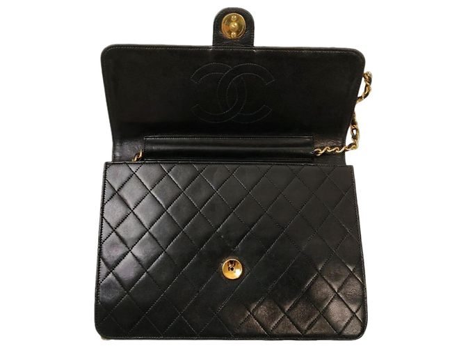Chanel Classic Flap Bag Agnello Nero - vista 5