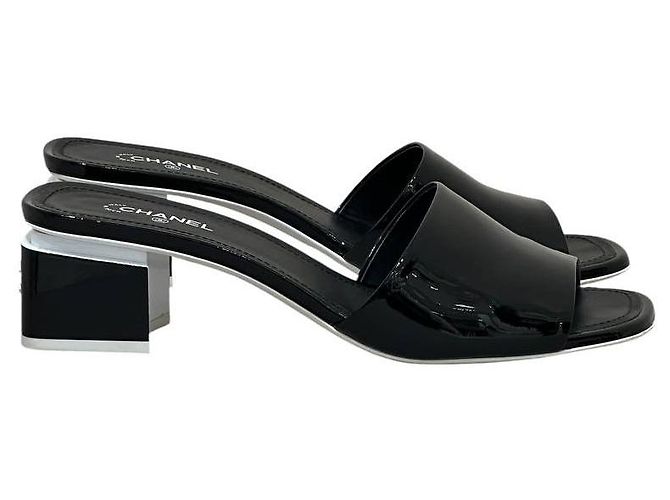 Chanel Mule mit Absatz aus schwarzem Lackleder - Größe 41 Gebraucht - Ansicht 2