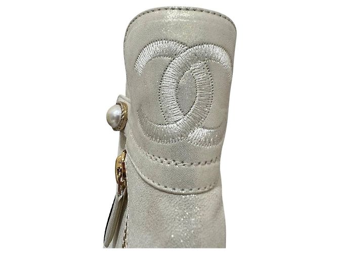 NWB Chanel Rare Cream, Black Gold PearlAnkle Boots Sz.40 - vista 7