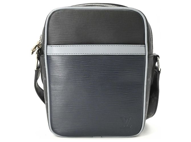 Borsa a tracolla Louis Vuitton Danube PM Nero Blu navy Monogramma - vista 2