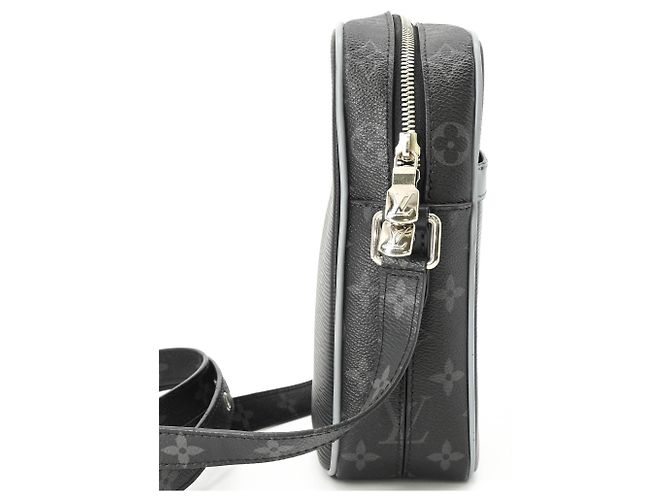 Borsa a tracolla Louis Vuitton Danube PM Nero Blu navy Monogramma - vista 4