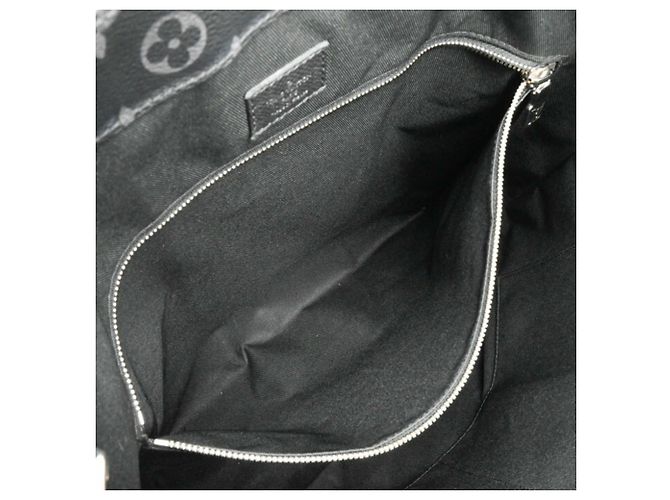 Borsa Tote City Taigarama Monogram Louis Vuitton Nero Monogramma - vista 9