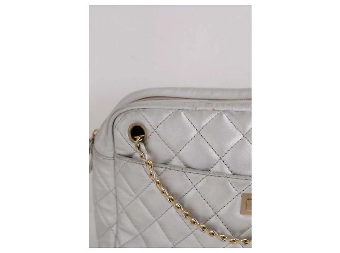 Chanel Silberne Camera Schultertasche - Ansicht 2