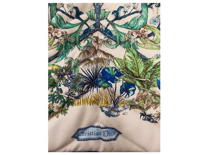 Christian Dior Premium Meditation Mat (Fall Paris-Mumbai 2023 runway collection) - view 3