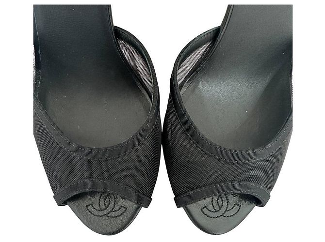 Chanel D'Orsay Pumps aus schwarzem Canvas & Leder Gr. 40 gebraucht - Ansicht 5