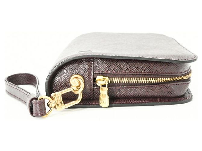 Pochette en cuir Taiga Louis Vuitton Bordeaux - vue 4