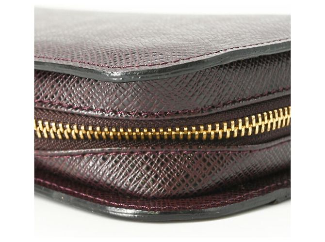 Pochette en cuir Taiga Louis Vuitton Bordeaux - vue 9